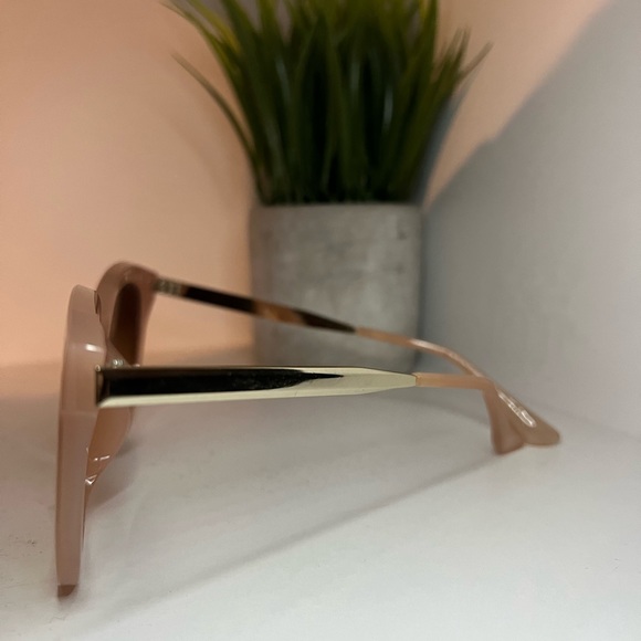 Pink sunglasses - Picture 2 of 2